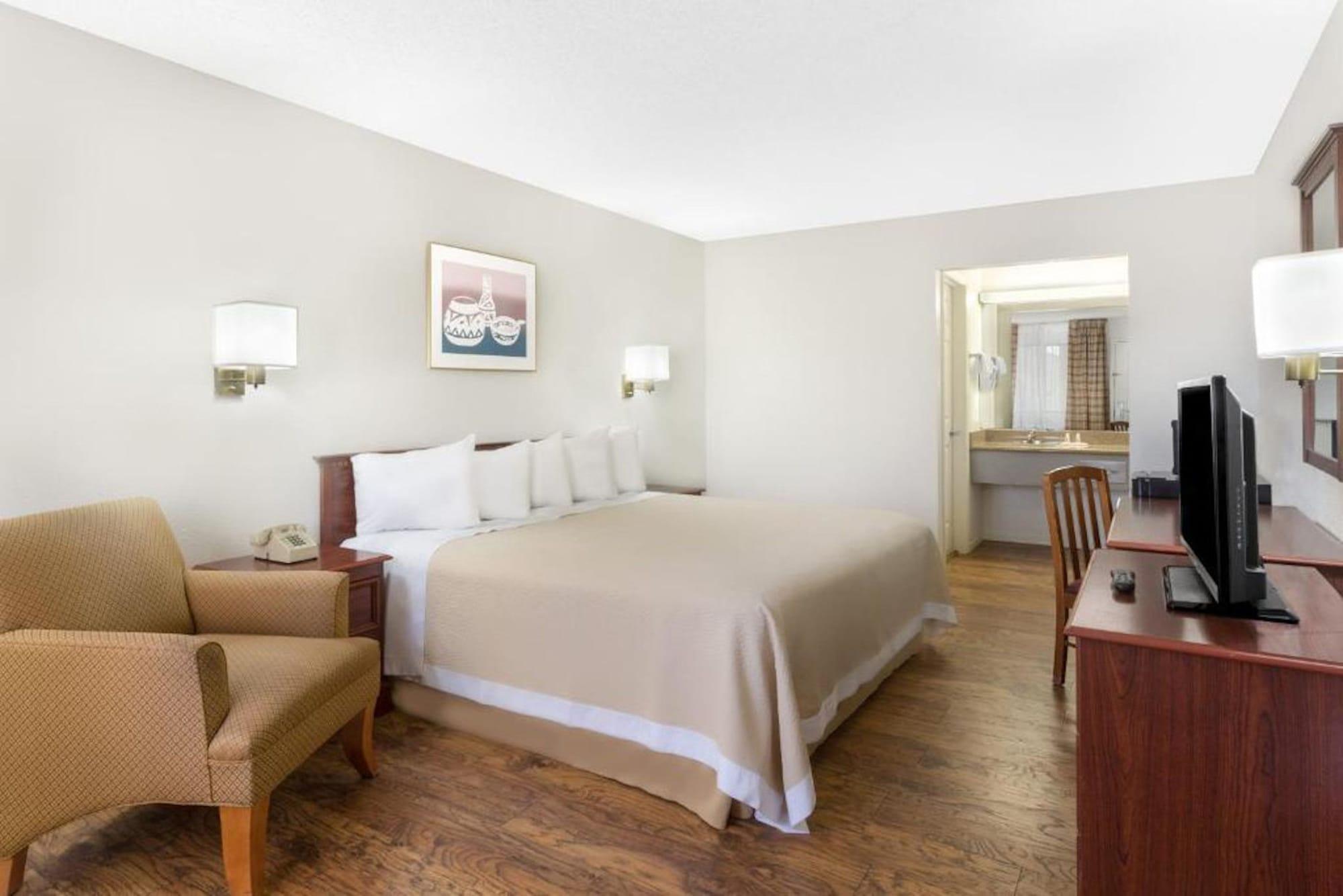 Days Inn By Wyndham Kingman West Bagian luar foto