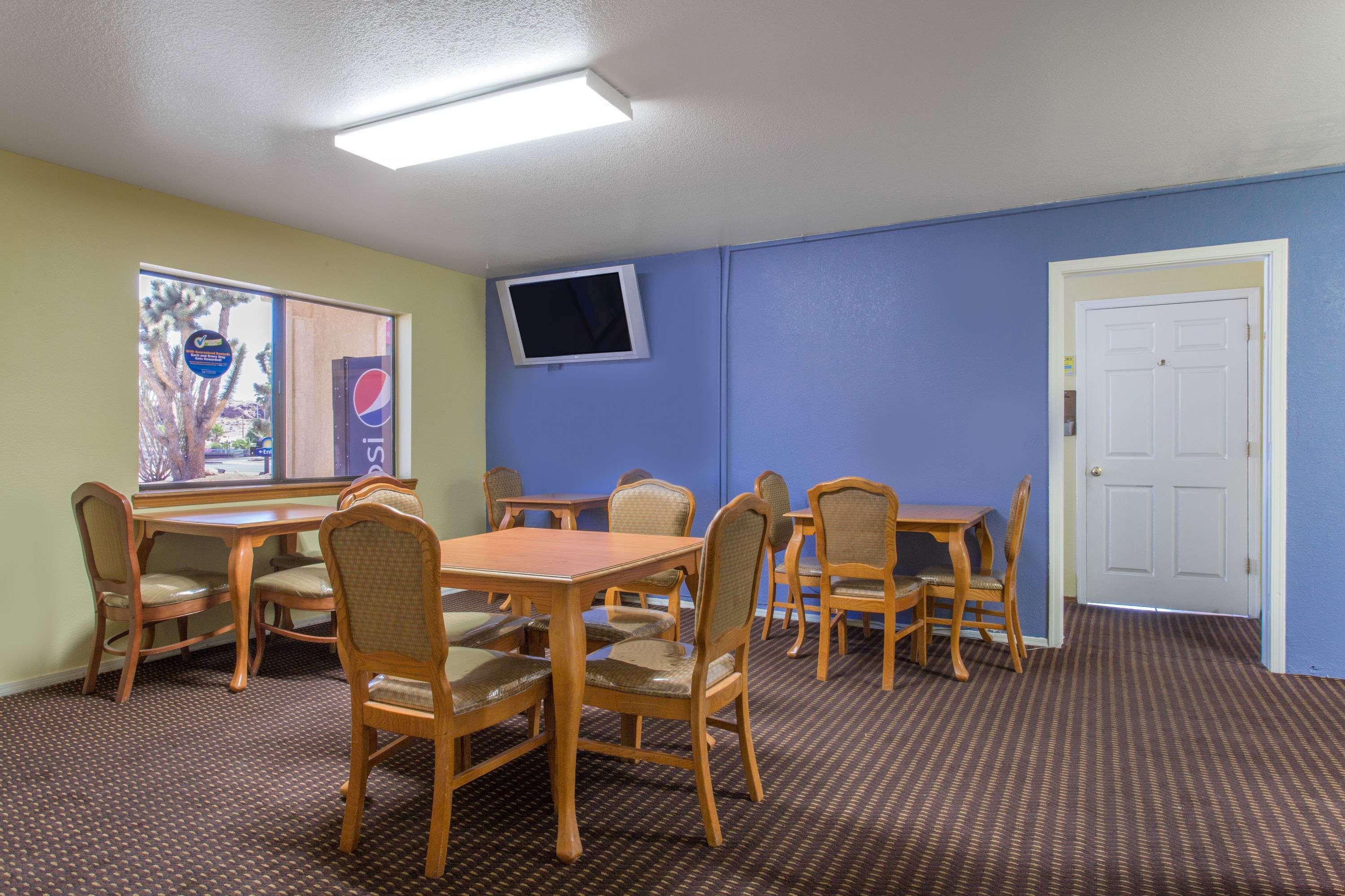 Days Inn By Wyndham Kingman West Bagian luar foto