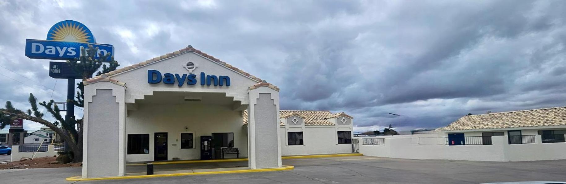 Days Inn By Wyndham Kingman West Bagian luar foto