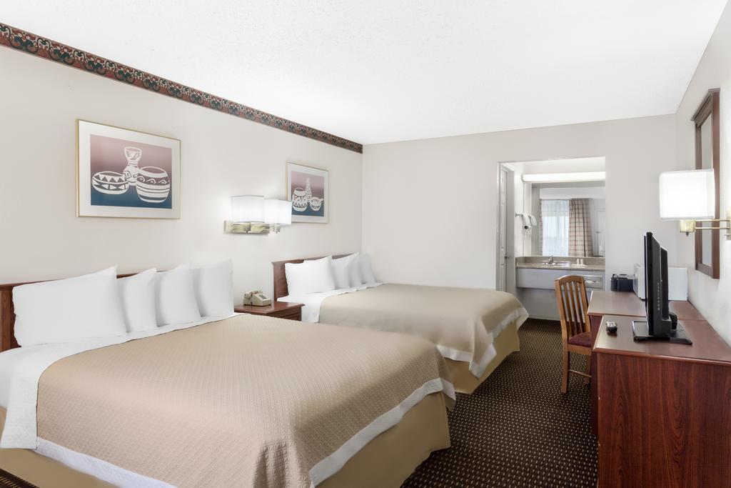 Days Inn By Wyndham Kingman West Bagian luar foto