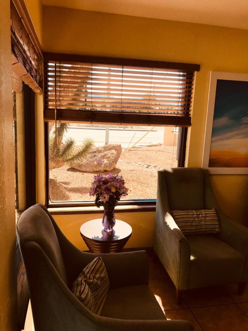 Days Inn By Wyndham Kingman West Bagian luar foto